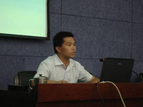 说明: D:\生物教学\培训\2010-2011高三核心组工作资料\2010雨花台学教研活动(9-14)\活动照片\DSC05069.JPG